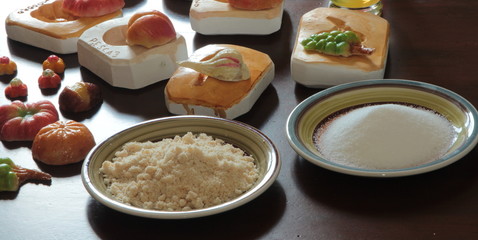 Stampi, farina di mandorle e zucchero