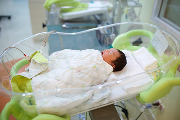Fototapeta na wymiar Newborn baby