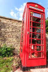 Obraz premium Traditional red telephone box in UK