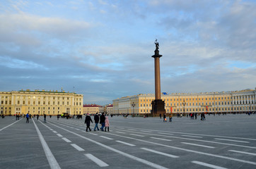 Fototapeta na wymiar Дворцовая площадь в Санкт-Петербурге
