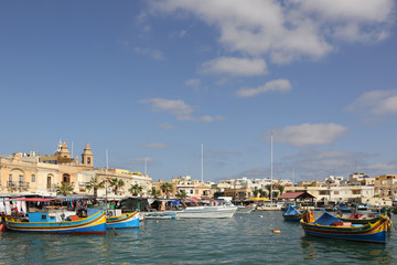 Fototapeta na wymiar Hafen von Marsaxlokk auf der Insel Malta