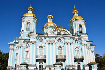 Fototapeta na wymiar Никольский морской собор в Санкт-Петербурге