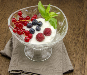 Yogur con frutos silvestres