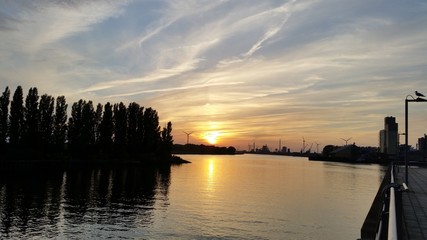 Ein Bremer Sonnenuntergang an der Weser