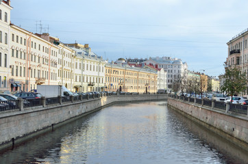 Fototapeta na wymiar Канал Грибоедова в Санкт-Петербурге