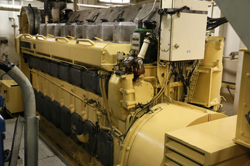 Schiffsdieselmotor