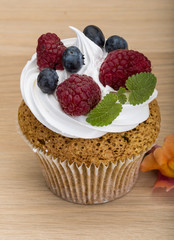 Cupcakes with berries