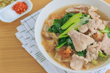 RADNA MOO (Thai food)