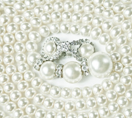Pearl jewellery