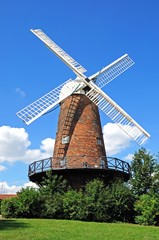 Working windmill, Nottingham © Arena Photo UK