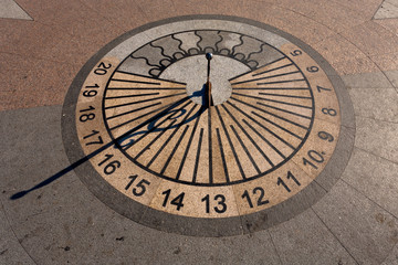 Fototapeta na wymiar Sundial clock