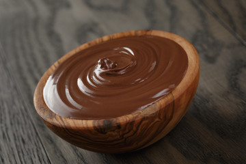 chocolate hazelnut creamin wood bowl