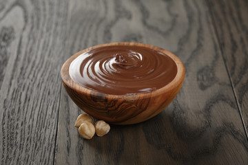chocolate hazelnut creamin wood bowl