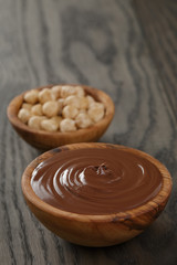 chocolate hazelnut creamin wood bowl