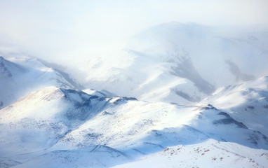 Fototapeta na wymiar Winter in the mountains