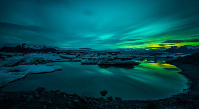 Jökulsárlón - Bucht mit Eisbergen - Gletscher