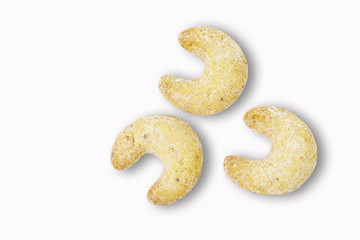 Vanillekipferl auf weißem Hintergrund © tunedin