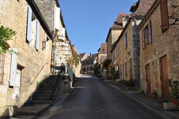 rue Dans village