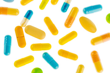 Tabletten auf hellem Hintergrund