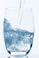 Glas mit Wasser