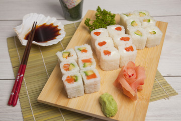 cuisine japonais grillage beignet sushi sashimi
