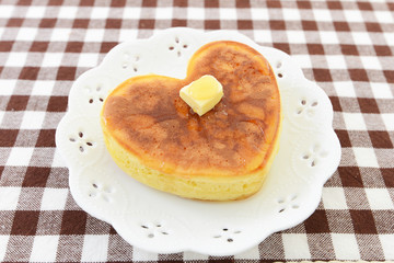 ハート型パンケーキ