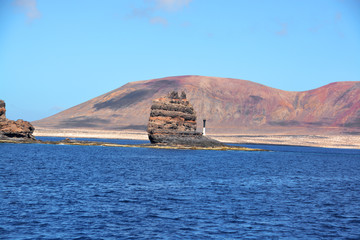 islotes en las costa de la isla de lanzarote