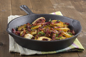 fried potatoes with roasted bacon