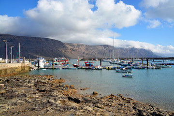 puerto en isla graciosa, lanzarote