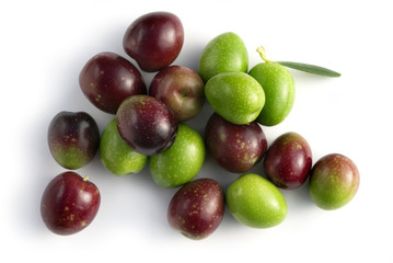 organic red and green olives
