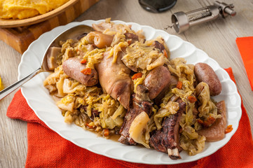 Bottaggio o cassoeula  con polenta gialla