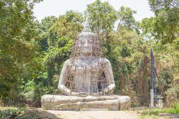 Construction of cement buddha.