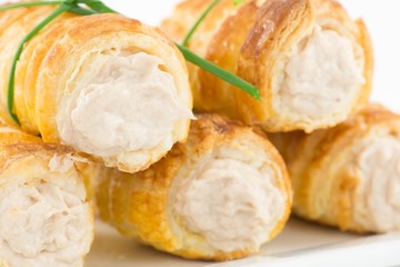 cannoli con salsa tonnata