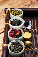 varieties of dry,fragrant tea leaves