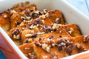 Pumpkin bread pudding