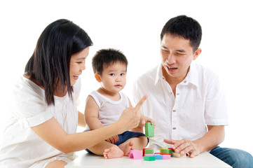 Obraz na płótnie Canvas Asian family