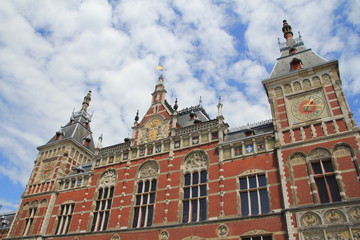 Fototapeta na wymiar gare amsterdam