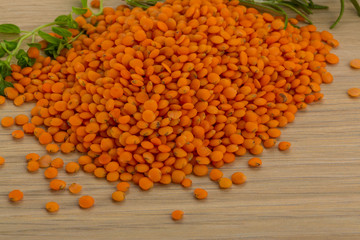 Raw red lentils