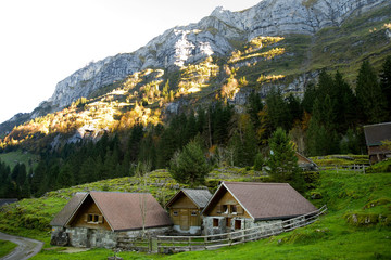 Fototapeta na wymiar Almhütten im Alpstein - Schweiz
