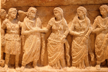 ritrovamenti civiltà degli etruschi lastre di terracotta