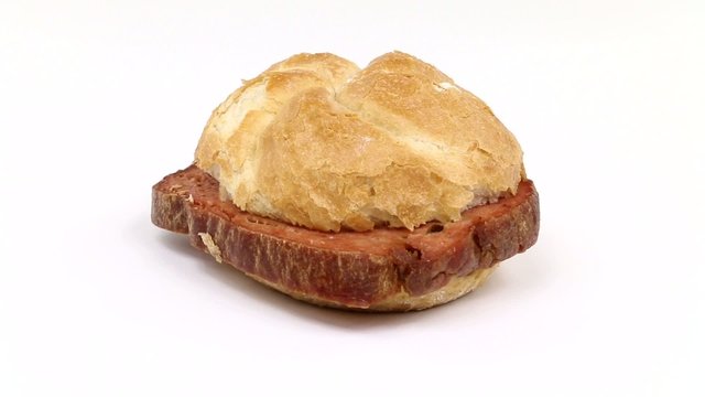 Semmel mit Fleischk&auml;se
