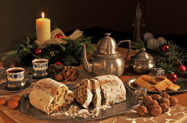 Bilder und Videos suchen: adventskaffee