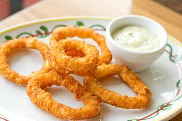 Deep Fried Calamari Rings and sauce