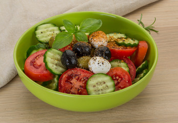 Salad with mozzarella and tomatoes