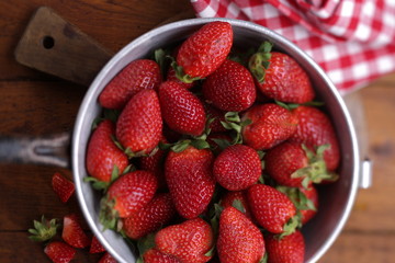 Erbeeren in Schüssel