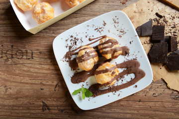 Profiteroles