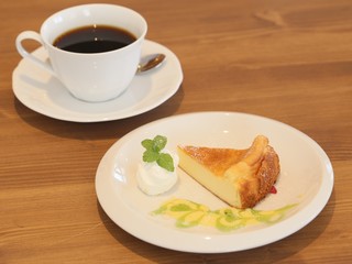 チーズケーキとコーヒー