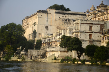 Fototapeta premium Promenade en bateau sur le lac Pichola (Udaipur)