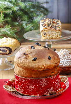 Panettone - Traditional Italian Christmas Cake