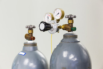 Nitrogen gas valve